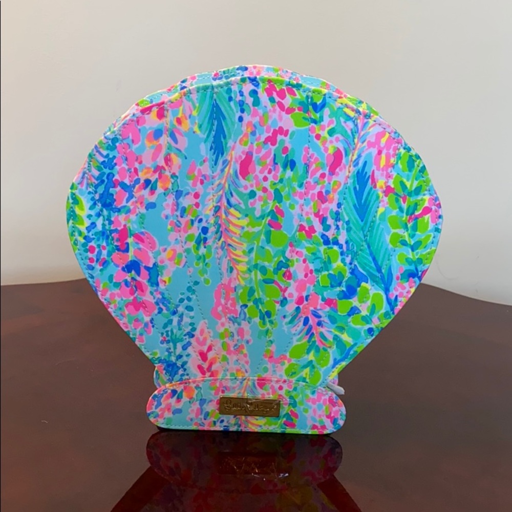 Lilly Pulitzer NWT Makeup Brush Travel “The Wave”